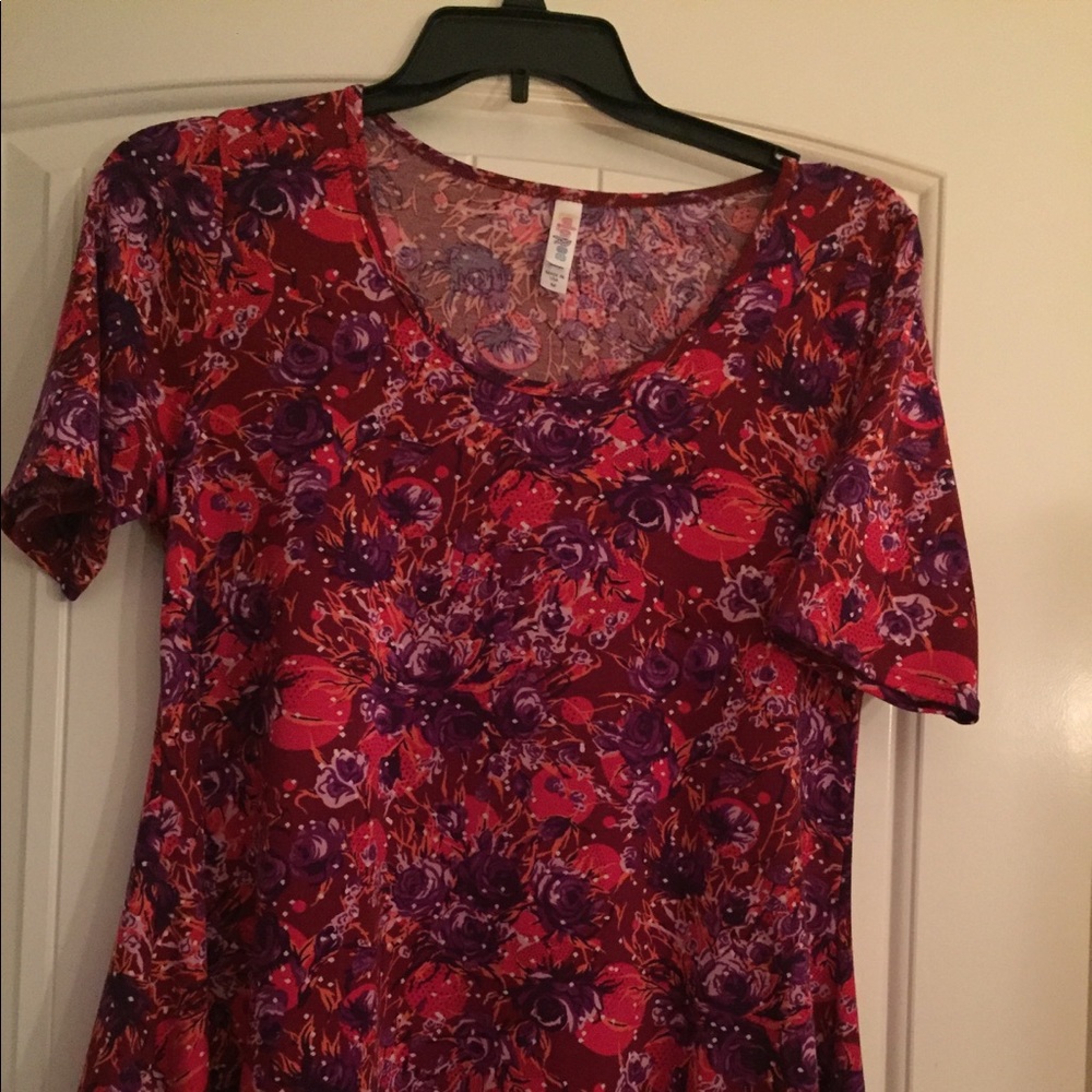 Cute lularoe Perfect T